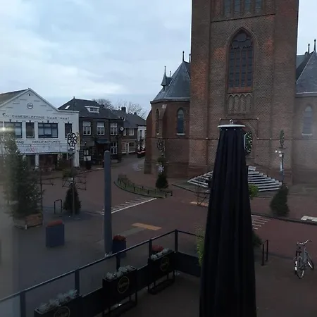 D'n Optie לינה וארוחת בוקר 3*